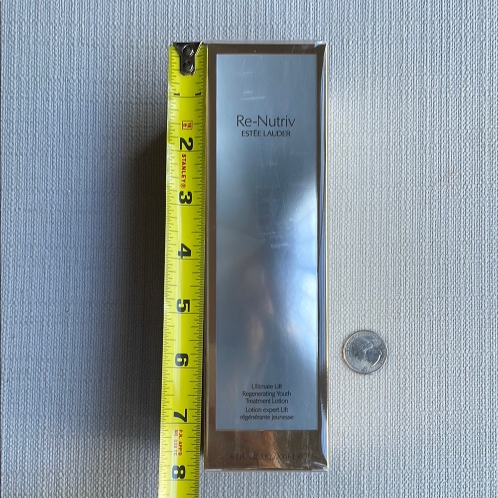 Estee Lauder Re-Nutriv ultimate lift regenerating youth Treatment Lotion - Picture 13 of 14
